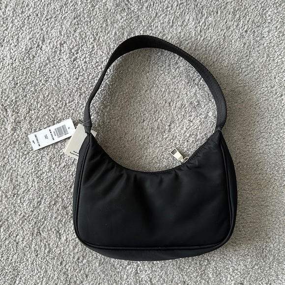 Aritzia Handbags - NWT Aritzia Golde Purse